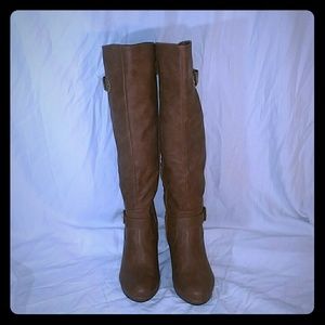 BNWOT Brown Boots